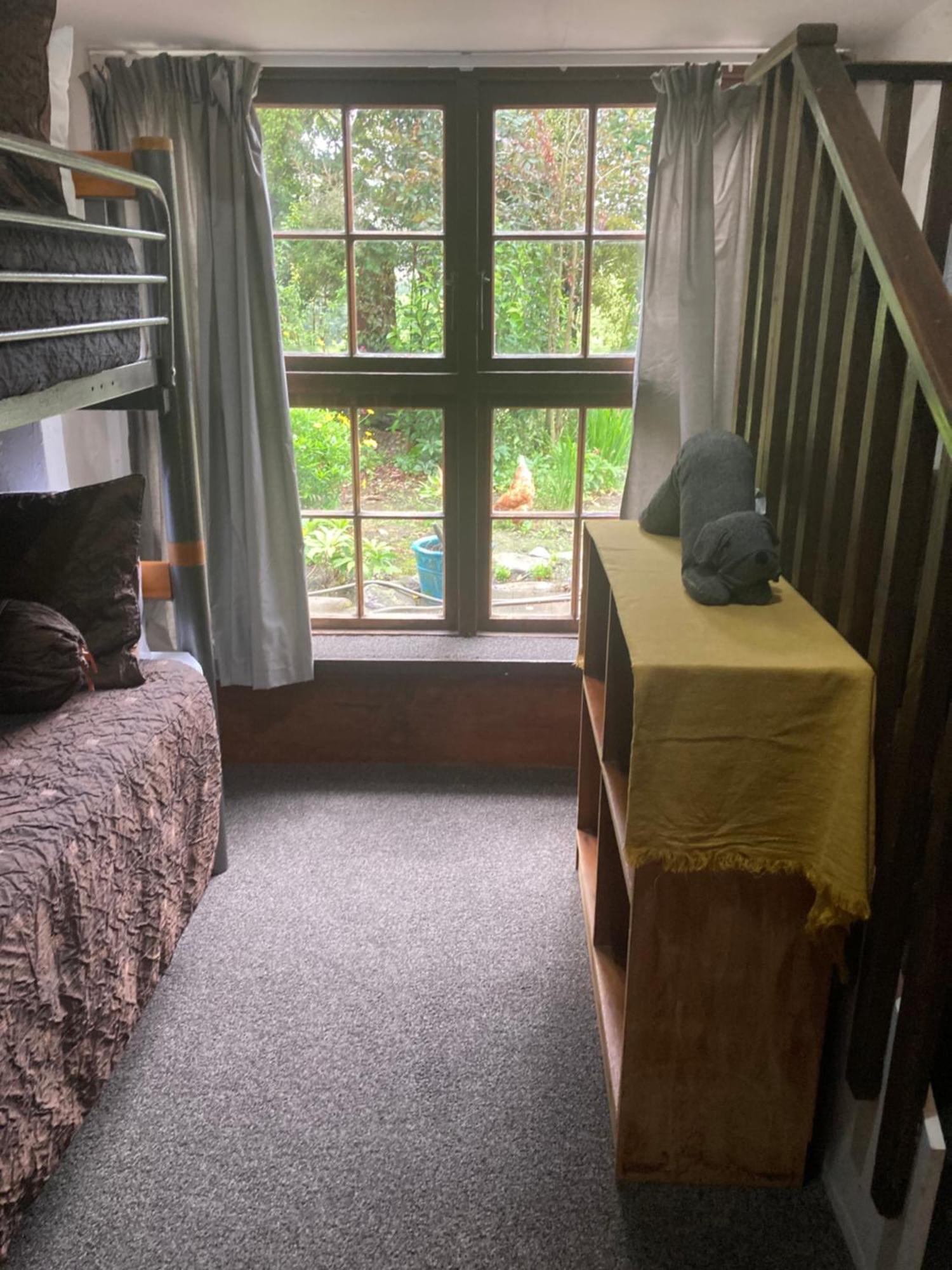 The Chalet Bed And Breakfast-Peace And Quiet In The Country 12 Minutes From City Dunedin Exterior photo